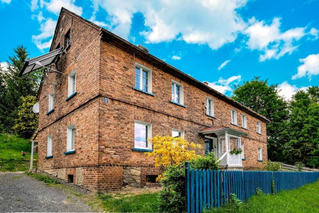 Szewska Pasja Agroturystyka Wiejska Leśna Esterno foto